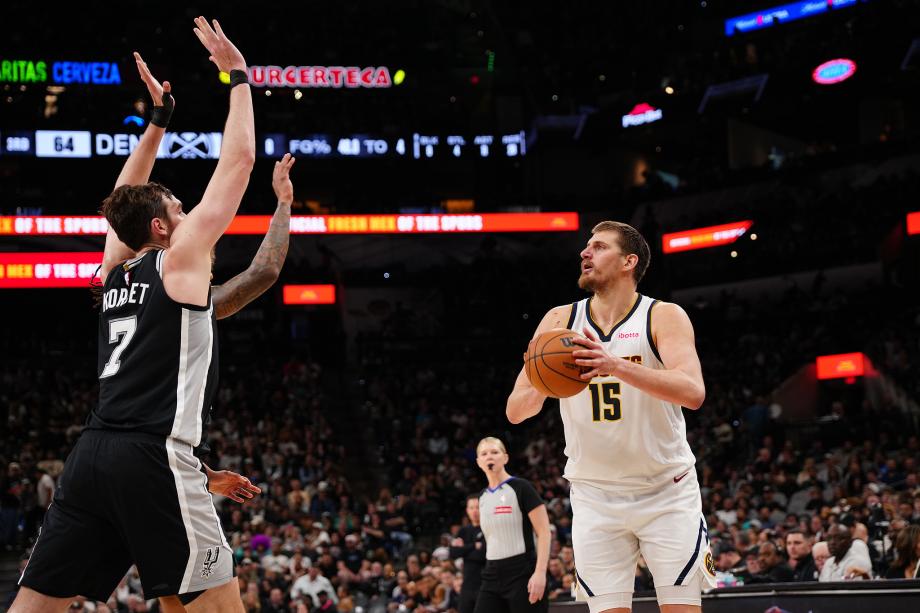 kaiyun-约基奇31+20+12穆雷39分 掘金客场20分逆转马刺