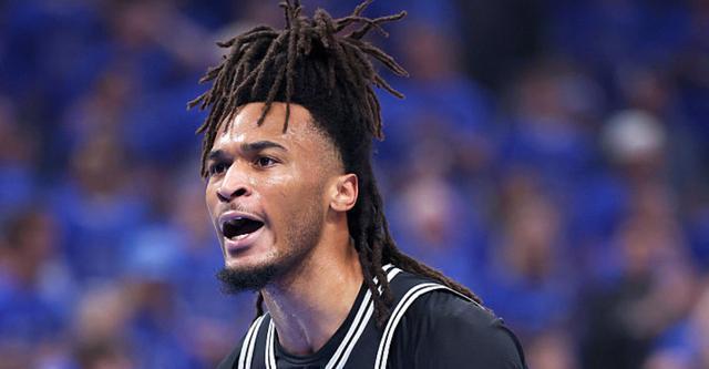 开云体育官网-卡斯尔:希望赢下每一场比赛 但很快就把NBA杯的失利抛在脑后